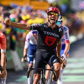 Moment jenant în Turul Franței     FOTO.  A crezut că a câștigat etapa, dar   s-a bucurat degeaba : „Am ridicat brațele ca un idiot!”