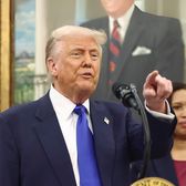 Șantajul lui Trump  Președintele SUA vrea ca o echipă din NFL să revină la   numele rasist  abandonat în 2020 » Cum forțează schimbarea