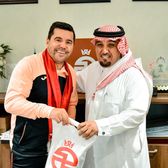 Contra s-a răzgândit    FOTO.  Antrenorul voia să ceară   despăgubiri  de la Al-Kholood, dar s-a ales cu altceva: „A dat dovadă de înțelegere”