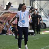 „L-aș fi dat afară imediat!”  Fostul patron din Liga 1   îl pune la zid pe Rădoi : „Cum să vorbești așa cu patronul?”