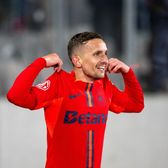 „Deja a plecat!”   Patronul FCSB anunță despărțirea de   Marius Ștefănescu  » Cu cine semnează fotbalistul