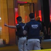 Atac armat la sediul NFL din New York    Patru persoane, ucise.  Un angajat al Ligii Naționale de Fotbal American, rănit grav. Ce spun autoritățile despre atacator