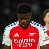 Nu le pasă că e acuzat de viol  Echipa din Liga Campionilor   vrea să-l transfere  pe jucătorul îndepărtat de Arsenal