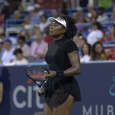 Venus Williams sfidează vârsta   Americanca a anunțat că   revine pe teren  la Cincinnati: „Nu ești niciodată prea bătrân”