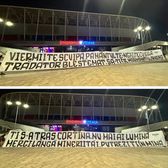 Violența din mesaje, până unde?  Fanii CSA Steaua au afișat   mesaje jignitoare  la adresa lui Ion Iliescu, a minerilor și a lui Gigi Becali