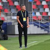 Oprița s-a supărat  Antrenorul de la Steaua, deranjat că se discută despre   sumele cheltuite de clubul din Ghencea,  care n-are drept de promovare: „E sport până la urmă”