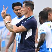 Rădoi a dat cu pumnul în bancă  U Craiova ajunge la cinci victorii consecutive, dar antrenorul   e nemulțumit : „Multe greșeli!”