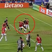 Controverse la Oțelul - Rapid    FOTO.  Faza care putea trimite cele trei puncte în Giulești. Specialist: „Sunt sigur că   e penalty!  ”