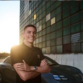David Popovici, ambasador Porsche    FOTO.  Campionul olimpic devine   primul român  care reprezintă oficial producătorul german