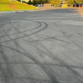 Drifturile au lăsat urme    FOTO.  Cum arată parcarea din jurul   Arenei Naționale  înainte de meciul Dinamo - UTA