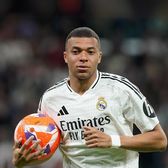Real Madrid, fază controversată   FOTO: Victorie dintr-un   penalty contestat de Osasuna,  care acuză că Mbappe a faultat