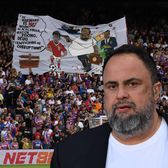 Jucător cu pistolul la tâmplă!  Anchetă în Anglia după ce un   banner controversat  a fost afișat de fani într-un meci de Premier League