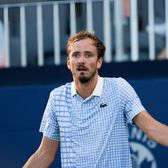 Fotograful exclus de la US Open ripostează   A rămas fără acreditare după scandalul făcut de Medvedev:   „Sunt o victimă!  E un linșaj!”