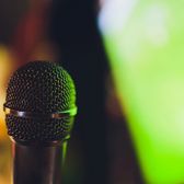 Cine comentează meciurile  Toate cele 3 partide de astăzi sunt transmise la TV și vor avea   nu mai puțin de 9 comentatori