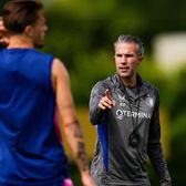 Feyenoord vine în România    Legendarul Van Persie  conduce echipa din Rotterdam. A cheltuit în vară pe jucători mai mult decât întreaga cotă de piață a FCSB!