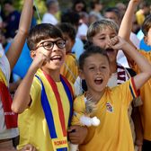Bucurie cu doar 6 jucători    Peste 300 de copii au venit să vadă mini-antrenamentul naționalei:   ce „tricolori” au fost prezenți