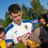 Bîrligea și încă un absent    VIDEO+FOTO  Imagini de la antrenamentul României:   pe cine au preferat fanii