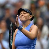 Anisimova și-a luat revanșa  Iga Swiatek,   eliminată de la US Open  de jucătoarea pe care o umilea în finala de la Wimbledon + Nervi la conferința de presă