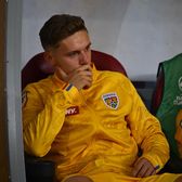 Ghinion teribil pentru Louis Munteanu!    FOTO.  Atacantul naționalei   s-a accidentat  cu câteva minute înainte de meciul cu Canada. Cine i-a luat locul