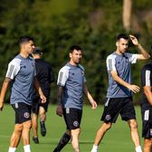 Suspendat pentru că a scuipat   Luis Suarez și Sergio Busquets   și-au aflat pedepsele  după bătaia generală » Câte meciuri vor rata