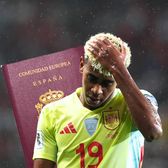 Yamal, ajutat de turci  Momente de nervozitate în parcarea stadionului.   A pierdut pașaportul!  Cum a reușit să revină în Spania