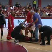  Momente de panică în Giulești  Handbalista de la Rapid   s-a lovit violent la cap  și a leșinat