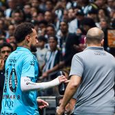 „Gazonul sintetic e de rahat!”  Neymar, furios!   Și-a luxat glezna  în primul minut al meciului