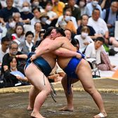 Sumo, tot mai popular printre străini  Japonezii organizează un turneu internațional la Londra,   după 20 de ani.  Se pregătește Parisul