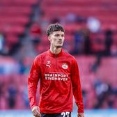 Man, uitat pe bancă în derby  Românul a fost din nou   rezervă neutilizată  la PSV » Meciul cu Ajax a avut un final încins