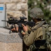 Și totuși, Israel interzis?!   La Tel Aviv se știe că UEFA nu va exclude Israelul. The Times anunță azi altceva:   „Săptămâna viitoare se decide”