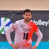 Scandal pe bani publici  Fostul căpitan al României susține că a fost   păcălit de Dinamo!  Ce daune cere jucătorul + explicația incredibilă a clubului