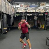 „Nu aveam electricitate și apă”  Campionul european care și-a depășit condiția: „Tatăl și frații mei erau alcoolici, mama cerșea.   Boxul a fost refugiul meu”