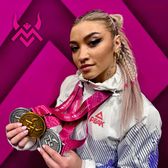 „Ca o războinică!”    FOTO.  Cum arată mâinile Mihaelei Cambei după ce a câștigat   trei medalii  la Mondialele de haltere