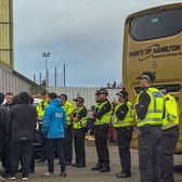 Escortat de poliție  Russell Martin   a fugit de fanii furioși  ai lui Rangers după remiza cu Falkirk 1-1 » Ce decizie a luat clubul