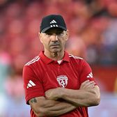 „E nevoie de un suflu nou”   Jean Vlădoiu vrea   schimbarea lui Lucescu:  „Această generație merge mai bine cu un antrenor tânăr”