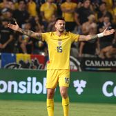 Burcă, suspendat  Fundașul României a luat „galben” cu Austria și   va lipsi  la partida cu Bosnia + Mihai Popescu, prim diagnostic crunt!