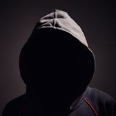 Caz șocant în casa lui Schumacher  Un pilot „suspendat pentru dopaj”,   prieten al fiului  fostului campion mondial, ar fi violat-o pe infirmiera acestuia