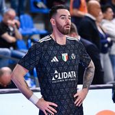 Reținut de poliție   Jucătorul   a agresat  un echipaj medical în plină stradă » De la ce a pornit totul și cum se apără sportivul