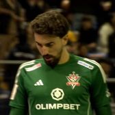 Andrei Vlad, schimbat la pauză     VIDEO.  Fostul portar de la FCSB   a ezitat  și a fost taxat