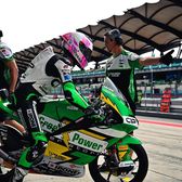 Accident horror în MotoGP  Pilotul a fost   transportat de urgență  la spital și e în stare gravă: „Multiple stopuri cardiace, mai multe organe afectate”