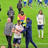 Și-au ignorat antrenorul     FOTO  Cum a reacționat Thomas Frank după ce fundașii lui Tottenham   au refuzat să-l salute