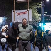 Arestat la protest    VIDEO.  Fostul internațional a fost pus la pământ și reținut: „Nu înțeleg nevoia guvernului de   o astfel de agresiune”