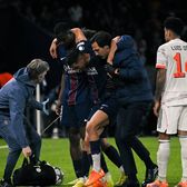 Hakimi, scos pe brațe     FOTO.   Accidentare gravă pentru fundașul lui PSG, la meciul pierdut cu     Bayern +   Probleme noi pentru Dembele
