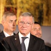 „România a pierdut un om imens”   Mircea Sandu, fost președinte al FRF, îndurerat după decesul lui   Emeric Ienei:  „Antrenorul cu care am colaborat cel mai bine”