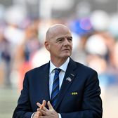 FIFA, mesaj după decesul lui Emeric Ienei  Gianni Infantino, despre legenda Stelei:   „Model de eleganță, echilibru și respect, atât pe teren, cât și în afara lui”