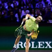 Djokovic vs. Alcaraz  Duel tare încă din grupe la   Turneul Campionilor!   Cum arată meciurile + cine se bate pe ultimul loc disponibil