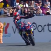 Premieră pentru România    FOTO.  Primul pilot care urcă   pe podium  într-un campionat mondial de motociclism viteză