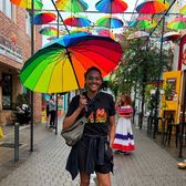 „Nimeni nu mă întreabă asta”    VIDEO:  A fost cea mai rapidă femeie din lume, dar acum abia mai poate   coborî scările