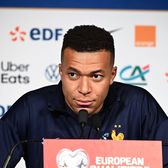 Omagiul lui Mbappe  Mesaj la 10 ani de la atentatele de la Paris: „Chiar dacă  e în joc calificarea la Mondial,   există lucruri mult mai importante”