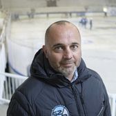 Infrastructura distruge hocheiul  De ce tot mai multe cluburi din România   naturalizează jucători străini?  Șeful FRH: „E o frustrare în rândul românilor”